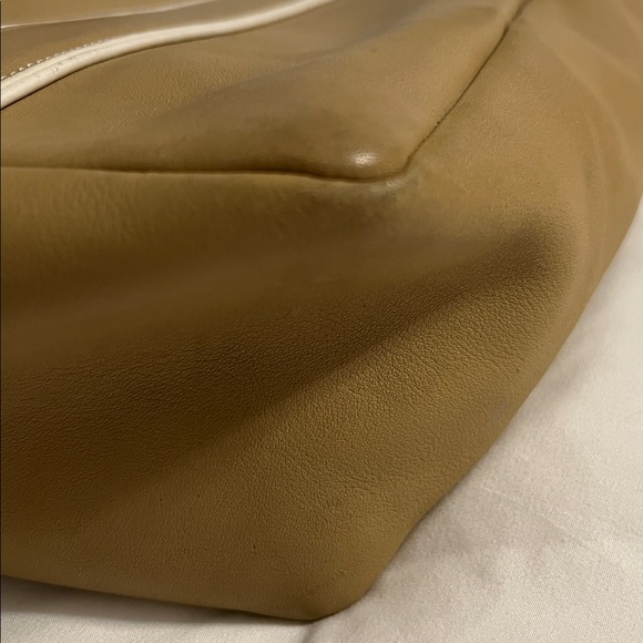 Coach Y2K Hampton Tote very good used condition!  Beautiful Leather! - Picture 11 of 15